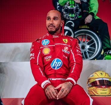 哈斯车队力克威廉姆斯，塞恩斯惊艳四座