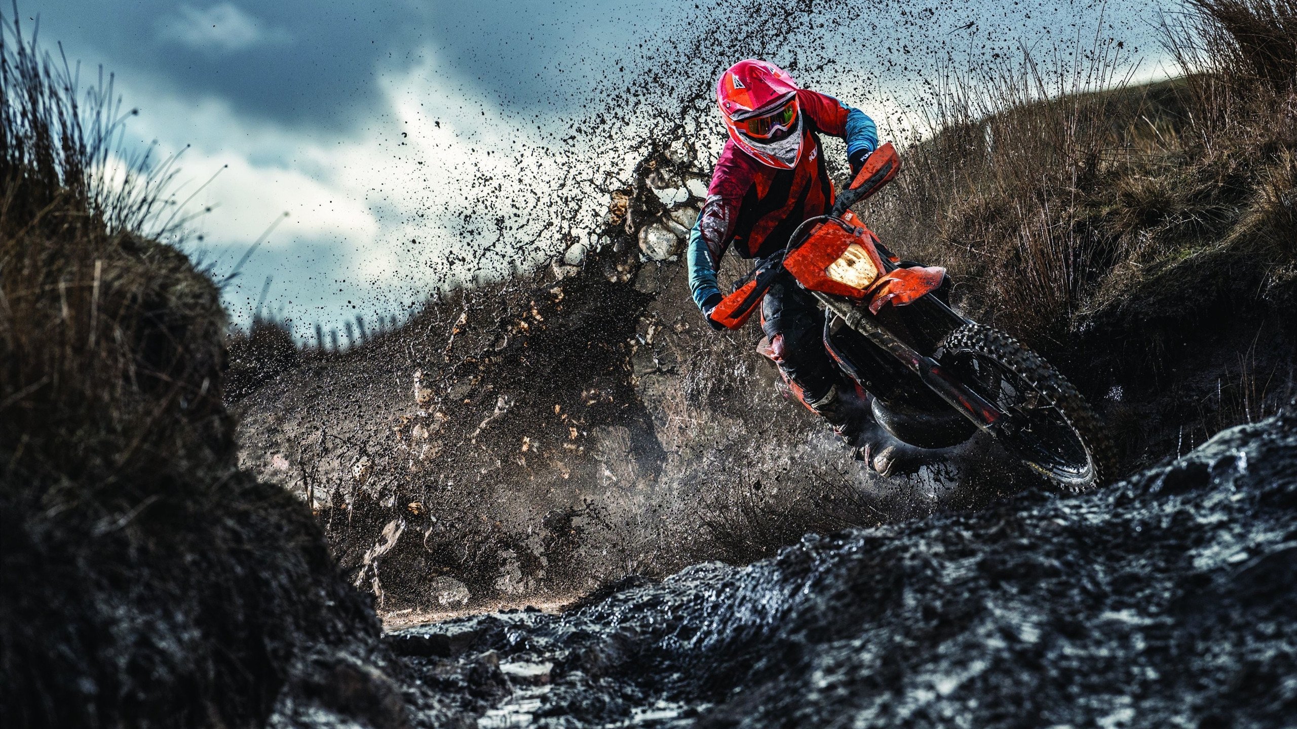 爱游戏官网-乔治一剑封喉，当独行侠的孤星照亮骑士的钢铁洪流